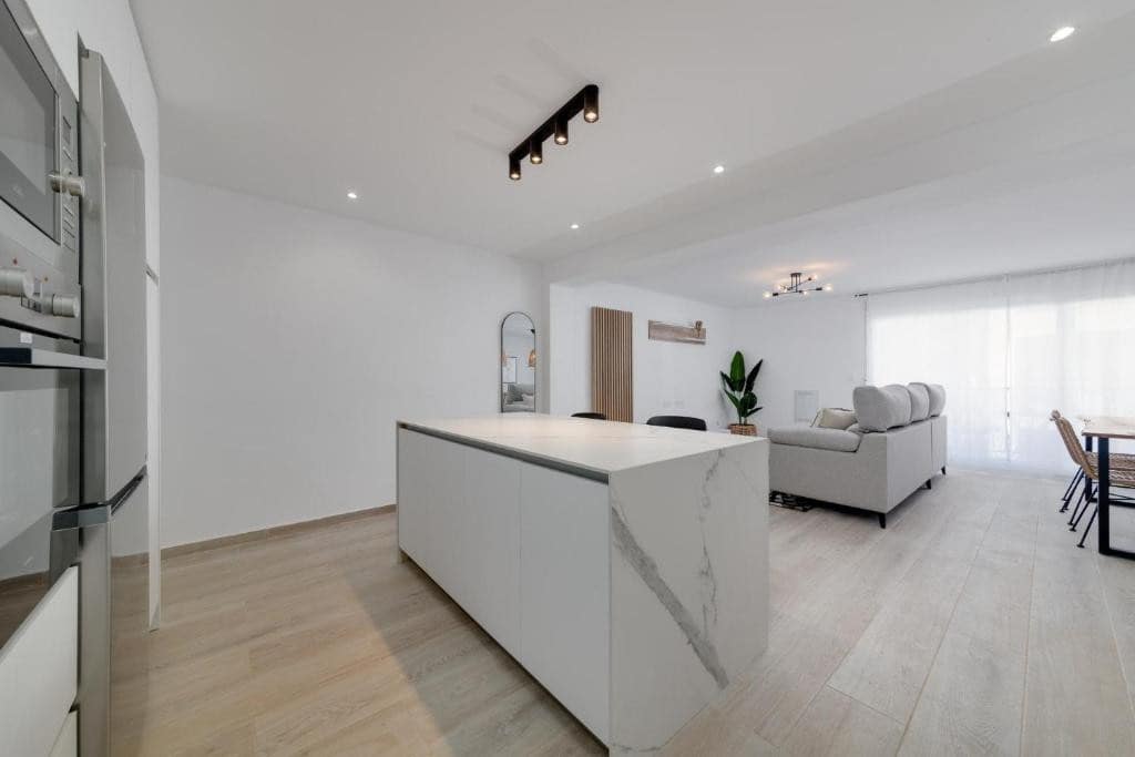 3 makuuhuone Huoneisto myytävänä paikassa Torrevieja - 249 900 € (Ref: 9499955)