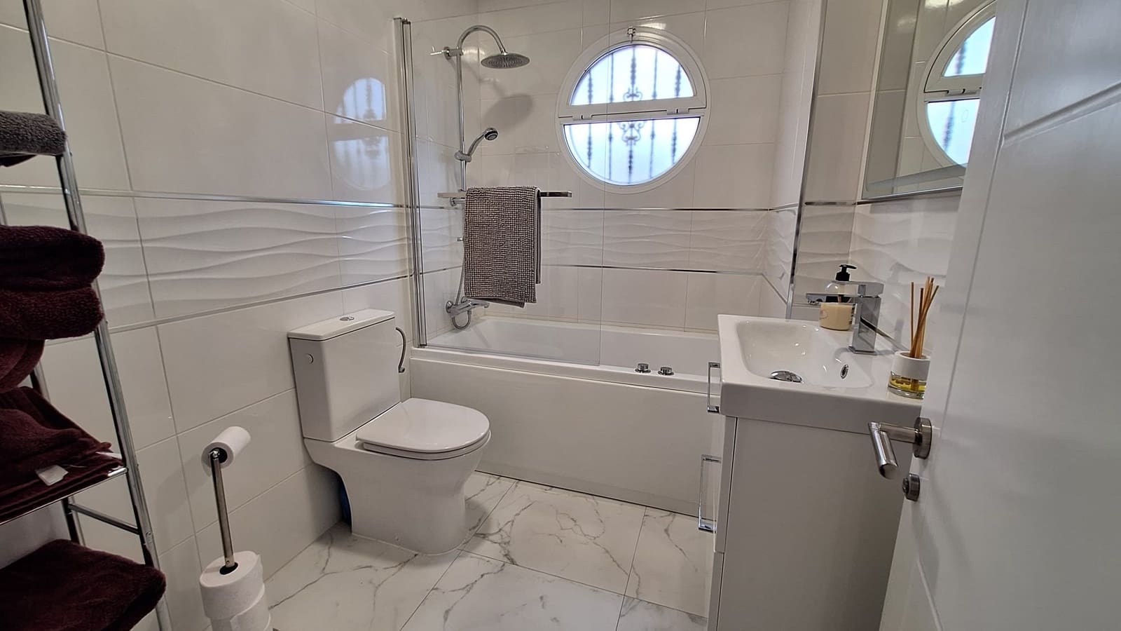 3 sovrum Villa till salu i Guardamar del Segura med pool - 449 900 € (Ref: 9524711)