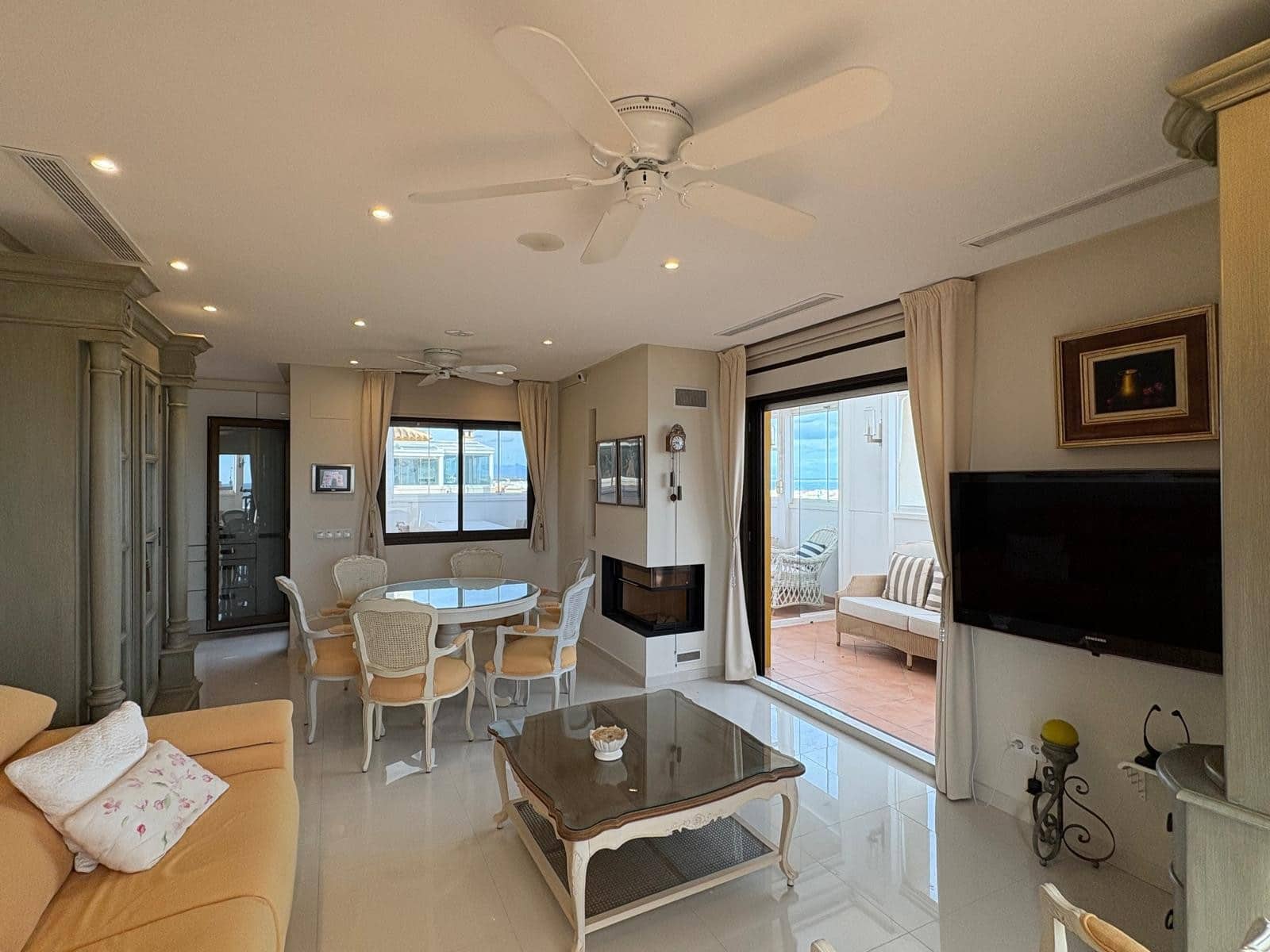 2 sypialnia Penthouse na sprzedaż w Guardamar del Segura z basenem - 470 000 € (Ref: 9528972)