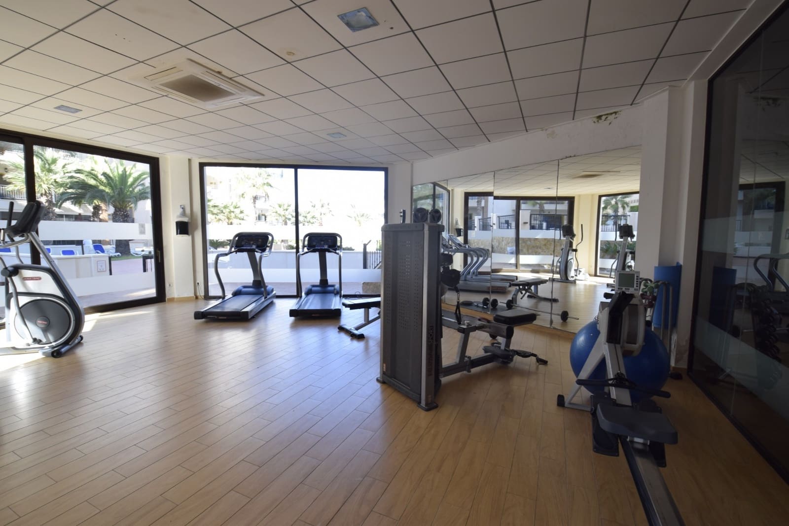 2 sypialnia Penthouse na sprzedaż w Guardamar del Segura z basenem - 470 000 € (Ref: 9528972)