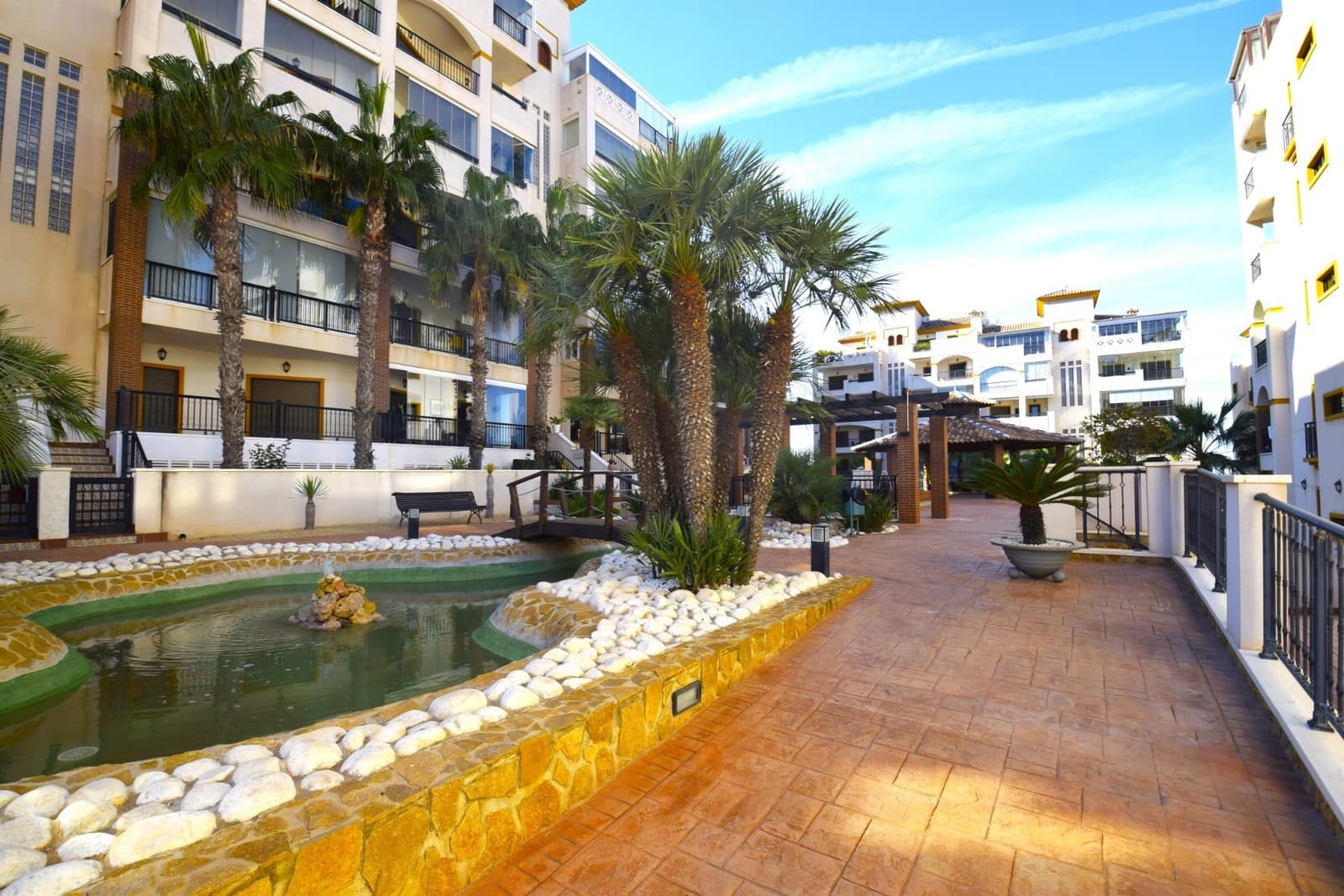 2 sypialnia Penthouse na sprzedaż w Guardamar del Segura z basenem - 470 000 € (Ref: 9528972)