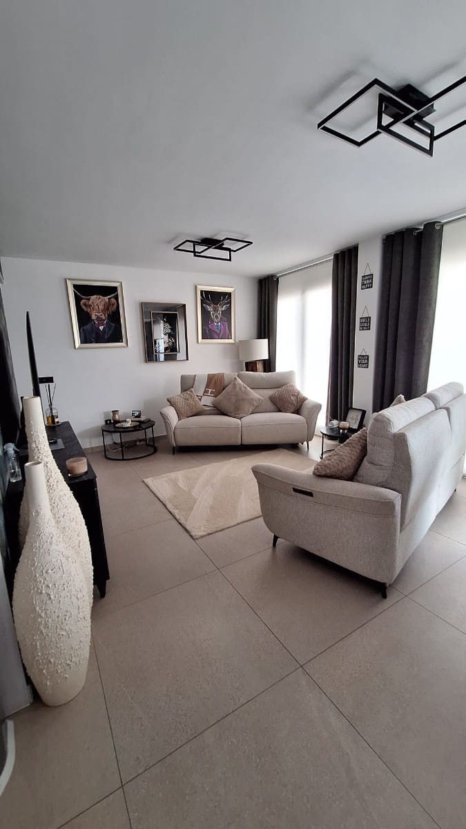 3 quarto Apartamento para venda em Guardamar del Segura com piscina - 549 950 € (Ref: 9532590)