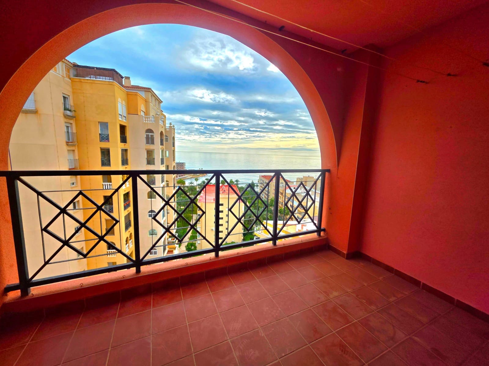 2 soverom Leilighet til salgs i Torrevieja med svømmebasseng - € 269 990 (Ref: 9548678)