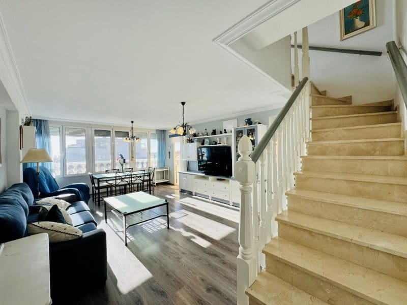 Ático de 3 habitaciones en La Mata en venta con piscina - 470.000 € (Ref: 9610174)