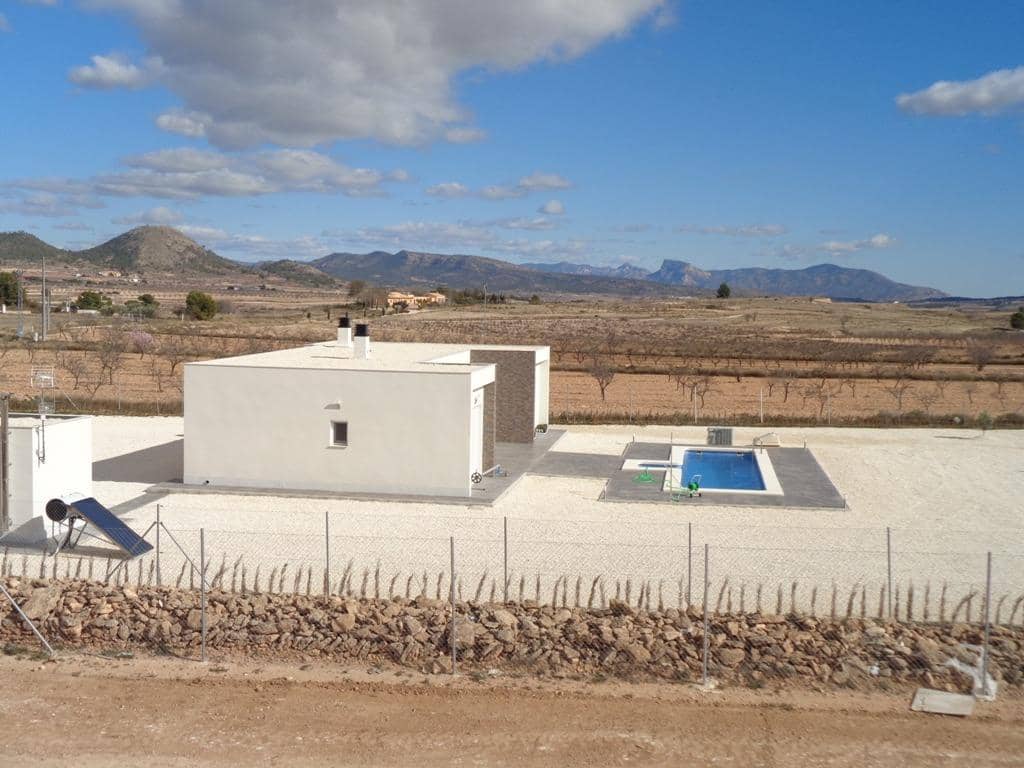 3 bedroom Villa for sale in Pinoso with pool - € 398,000 (Ref: 9617909)
