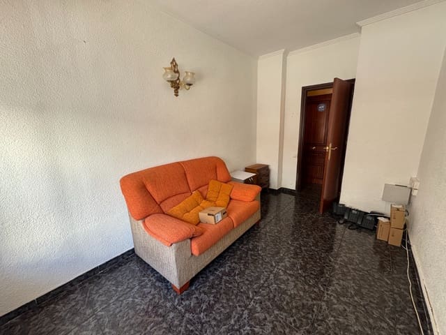 4 chambre Appartement à vendre à Zona Pueblo, Guardamar del Segura avec piscine - 220 000 € (Ref: 9628235)