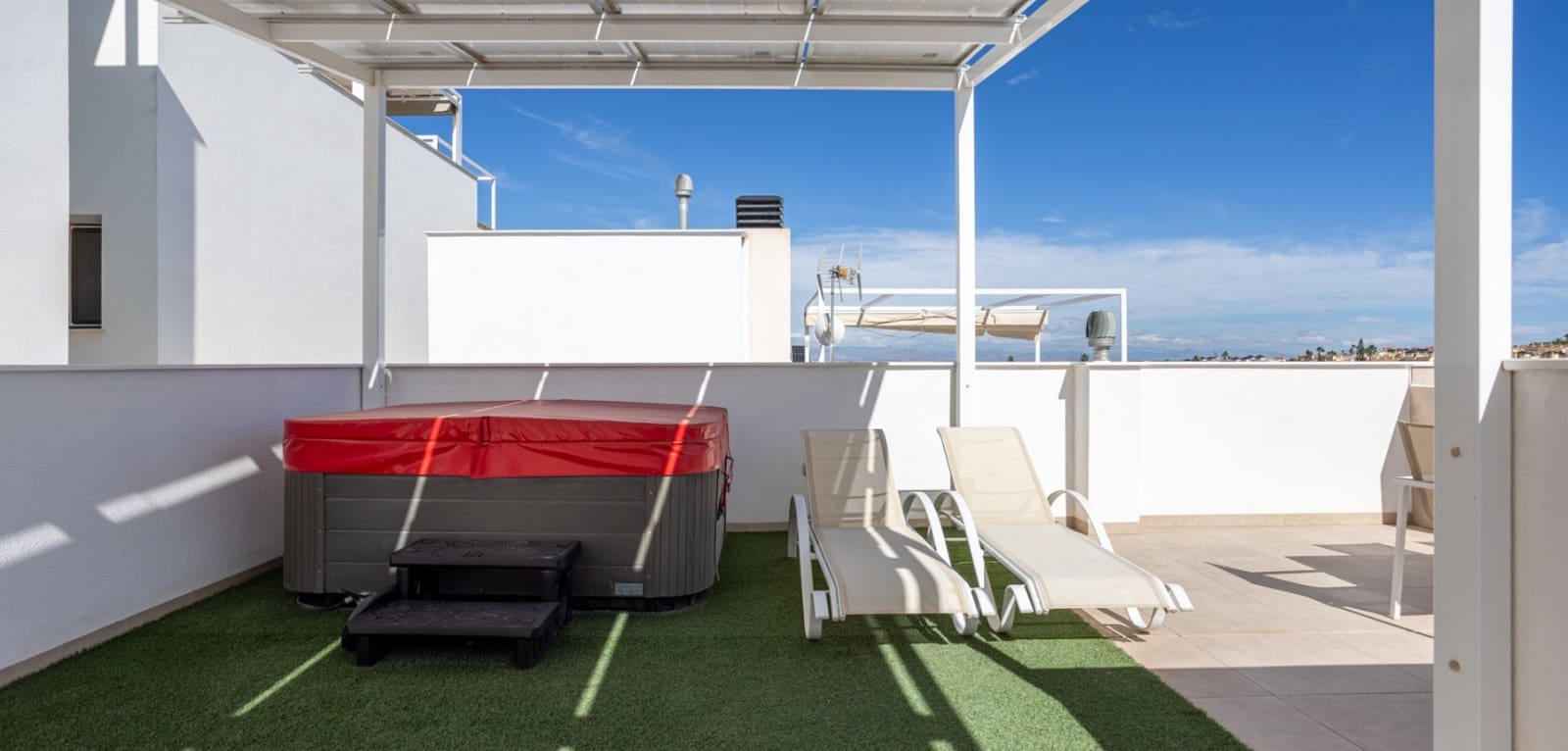 3 quarto Bungalow para venda em Benijofar com piscina - 439 900 € (Ref: 9629489)