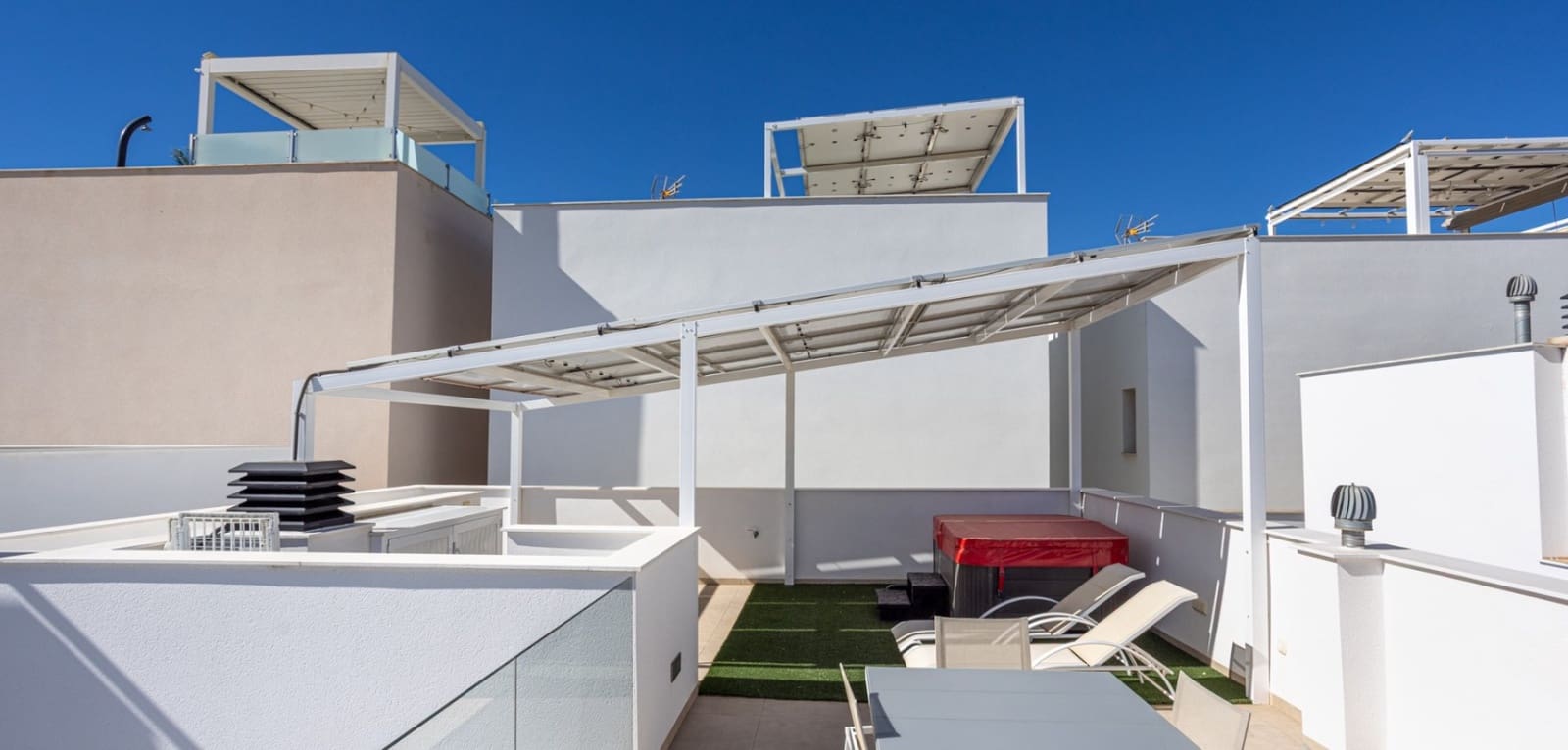 3 quarto Bungalow para venda em Benijofar com piscina - 439 900 € (Ref: 9629489)