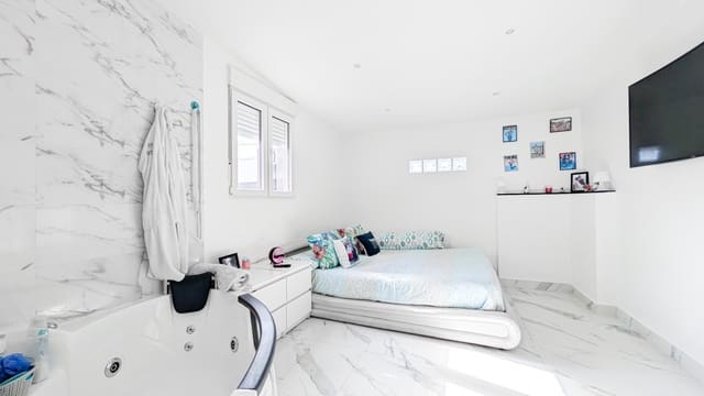 3 sovrum Radhus till salu i Avenida Habaneras - Curva de Palangre, Torrevieja med pool - 171 990 € (Ref: 9665346)