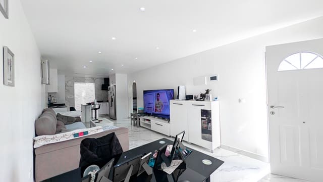 3 sovrum Radhus till salu i Avenida Habaneras - Curva de Palangre, Torrevieja med pool - 171 990 € (Ref: 9665346)