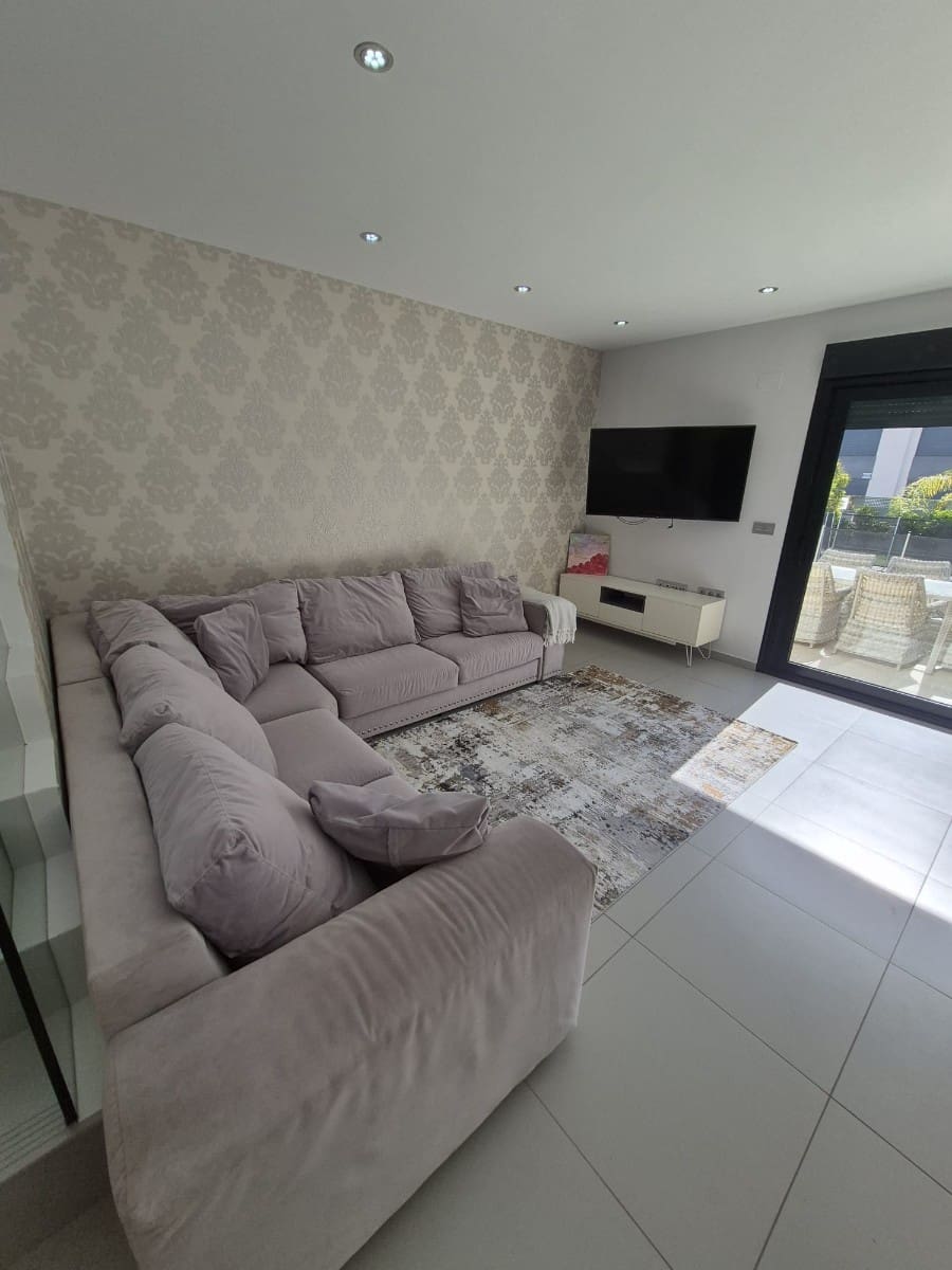 Adosado de 3 habitaciones en Ciudad Quesada en venta con piscina garaje - 459.000 € (Ref: 9669282)