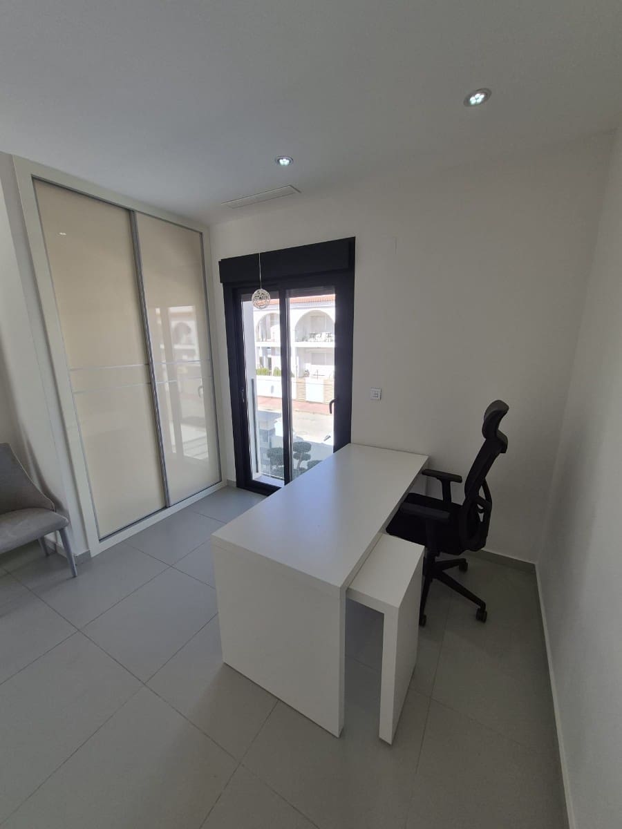 Adosado de 3 habitaciones en Ciudad Quesada en venta con piscina garaje - 459.000 € (Ref: 9669282)