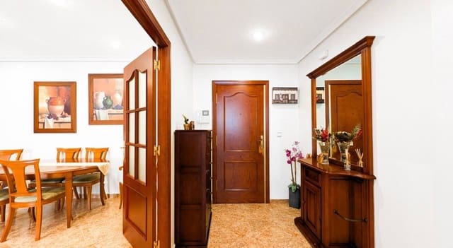 Apartamento de 3 habitaciones en Centro - Muelle Pesquero, Torrevieja en venta - 162.500 € (Ref: 9716569)