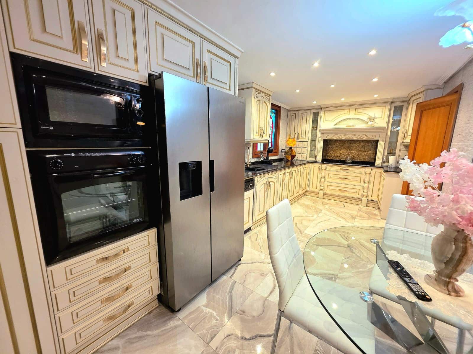 3 bedroom Apartment for sale in Alicante / Alacant city - € 551,100 (Ref: 9731723)