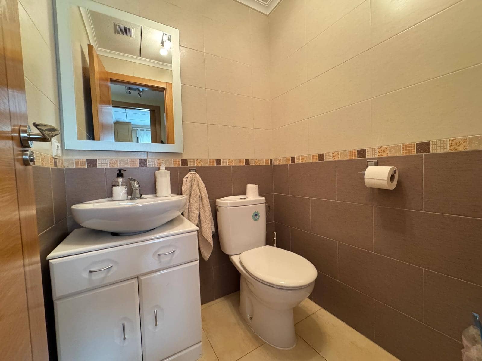 3 slaapkamer Rijtjeshuis te koop in Guardamar del Segura met zwembad garage - € 245.000 (Ref: 9772484)