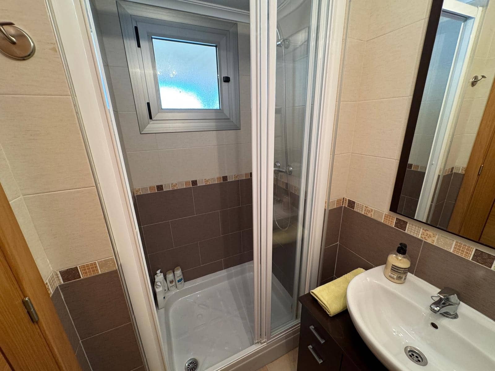 3 slaapkamer Rijtjeshuis te koop in Guardamar del Segura met zwembad garage - € 245.000 (Ref: 9772484)