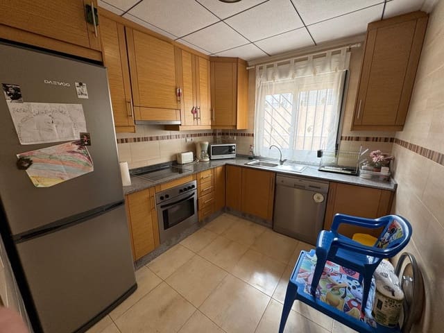 3 chambre Villa/Maison Mitoyenne à vendre à Los Secanos, Guardamar del Segura avec piscine garage - 245 000 € (Ref: 9772484)