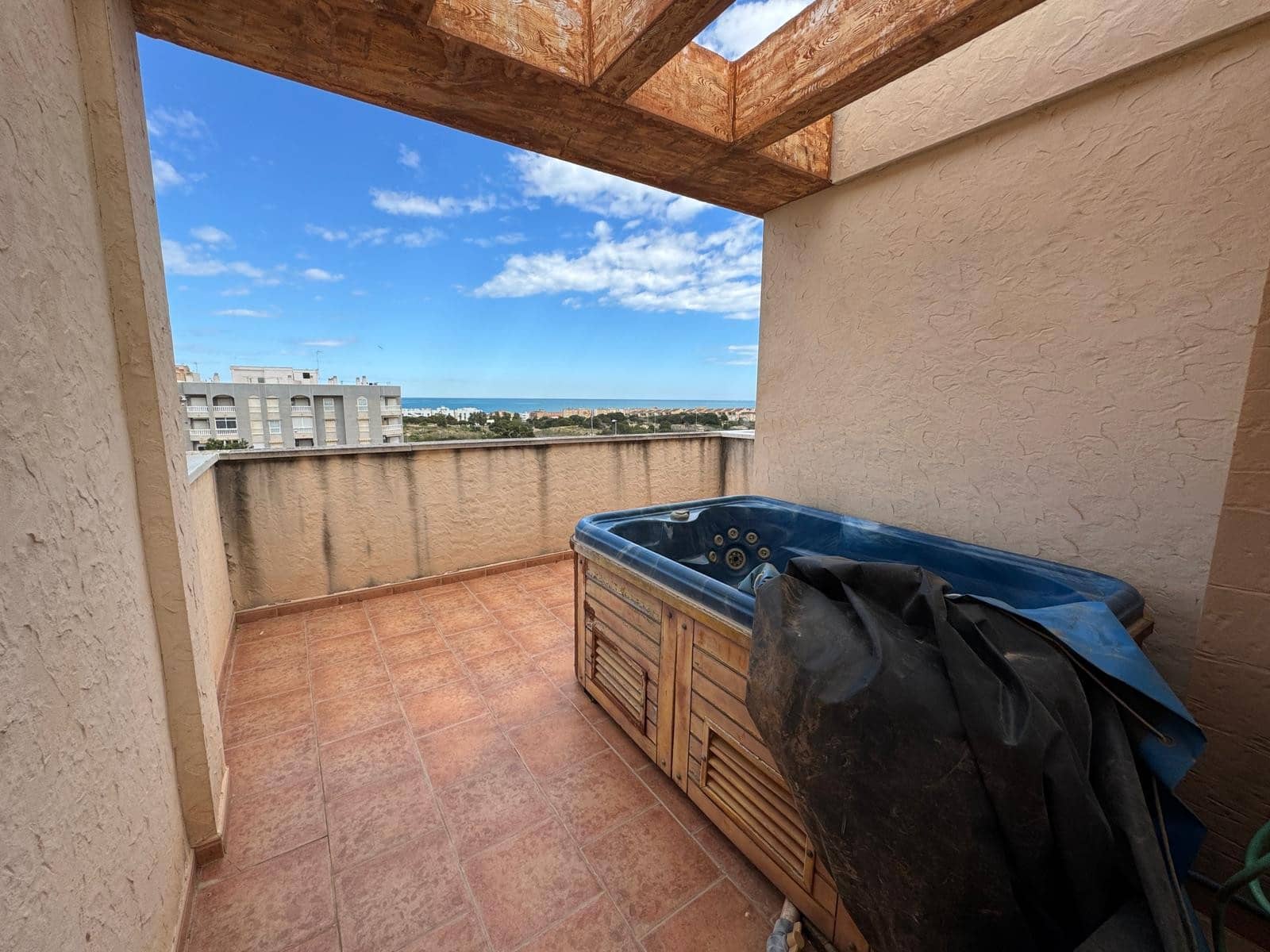 3 slaapkamer Rijtjeshuis te koop in Guardamar del Segura met zwembad garage - € 245.000 (Ref: 9772484)