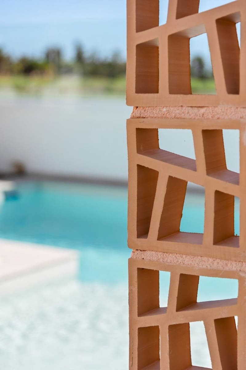 3 bedroom Villa for sale in Los Alcazares with pool - € 565,000 (Ref: 9788850)