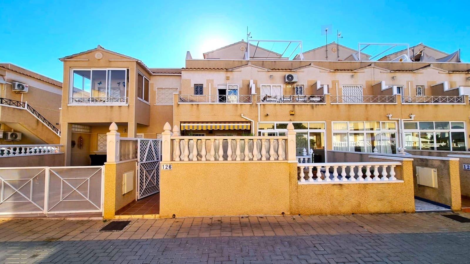 2 quarto Moradia em Banda para venda em La Zenia com piscina - 176 000 € (Ref: 9808937)