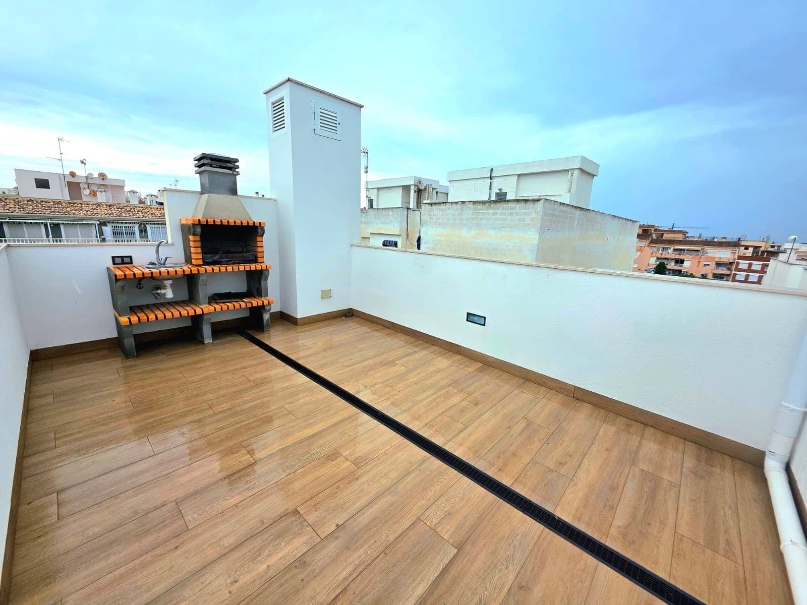 2 Zimmer Apartment zu verkaufen in Torrevieja mit Pool - 300.000 € (Ref: 9833054)