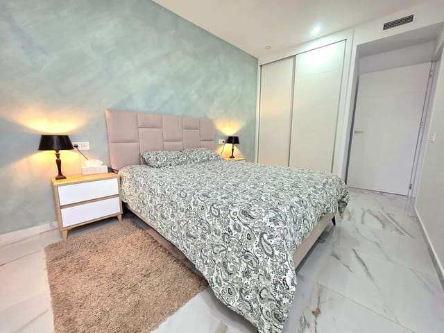 2 Zimmer Apartment zu verkaufen in Torrevieja mit Pool - 300.000 € (Ref: 9833054)