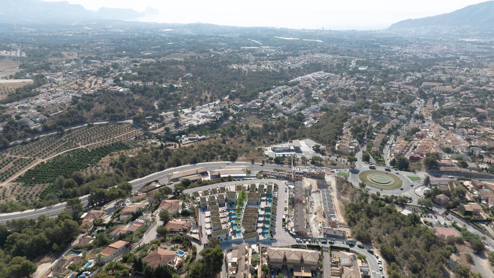 Chalet de 3 habitaciones en La Nucia en venta con piscina - 661.250 € (Ref: 9836828)