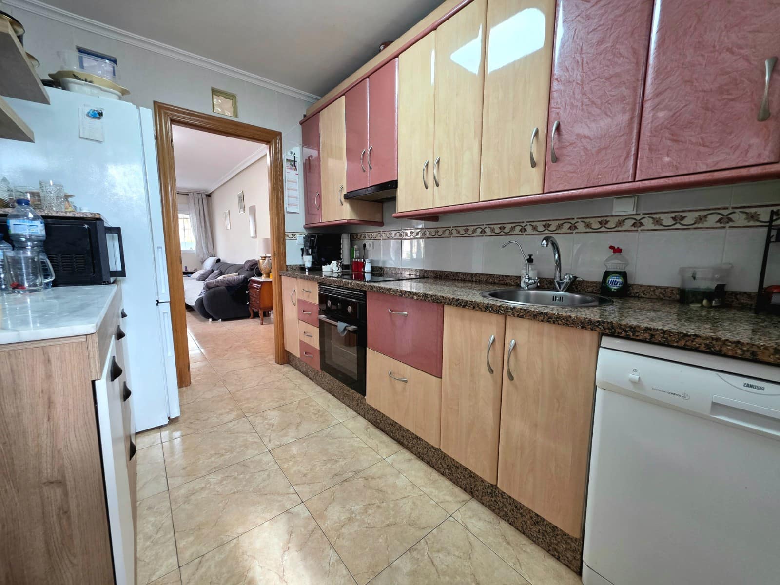 5 makuuhuone Huvila myytävänä paikassa La Marina mukana uima-altaan - 338 000 € (Ref: 9883404)