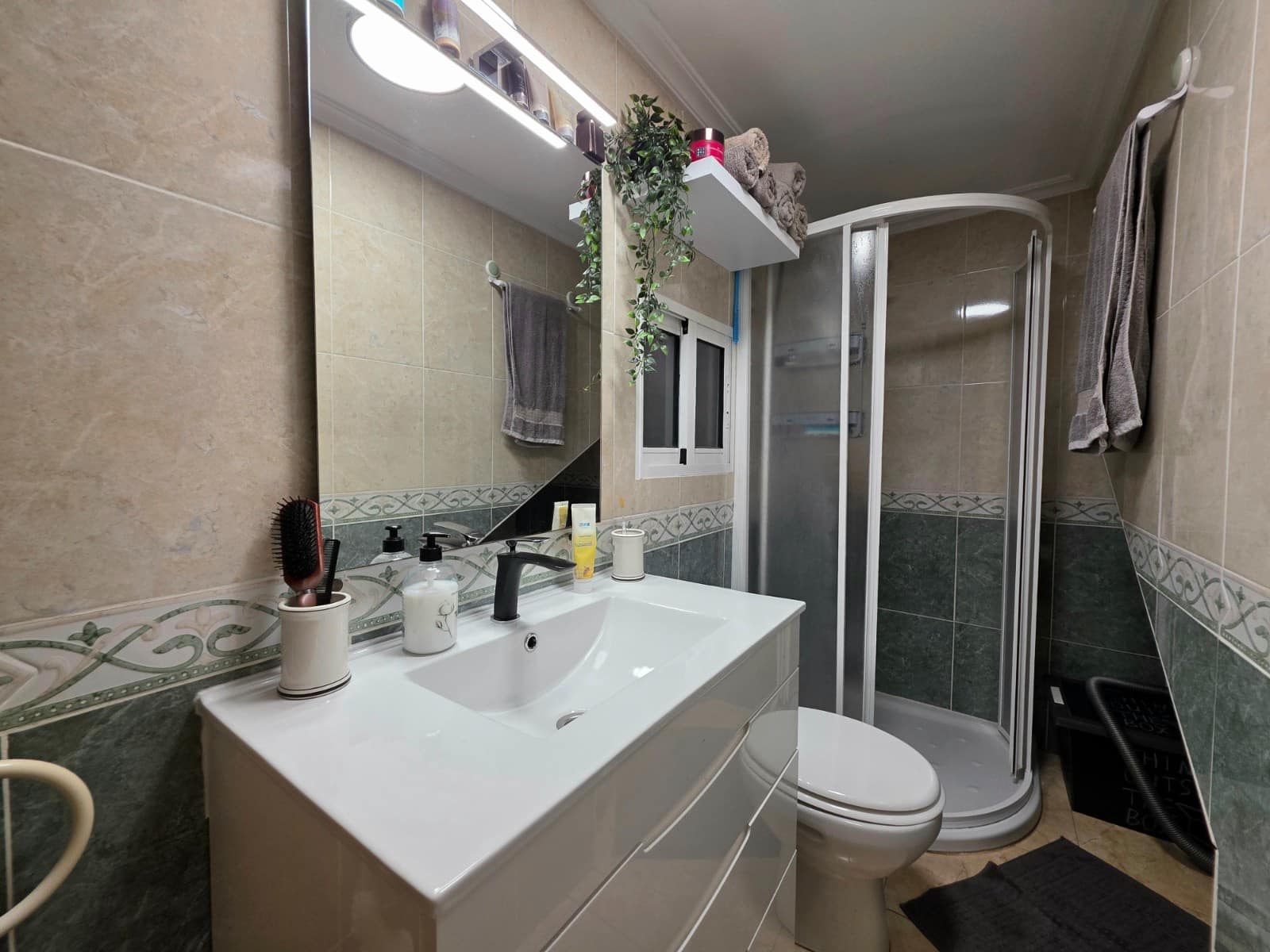 5 makuuhuone Huvila myytävänä paikassa La Marina mukana uima-altaan - 338 000 € (Ref: 9883404)