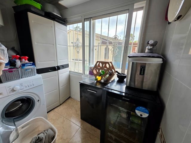 5 makuuhuone Huvila myytävänä paikassa La Marina, Elche / Elx mukana uima-altaan - 338 000 € (Ref: 9883404)