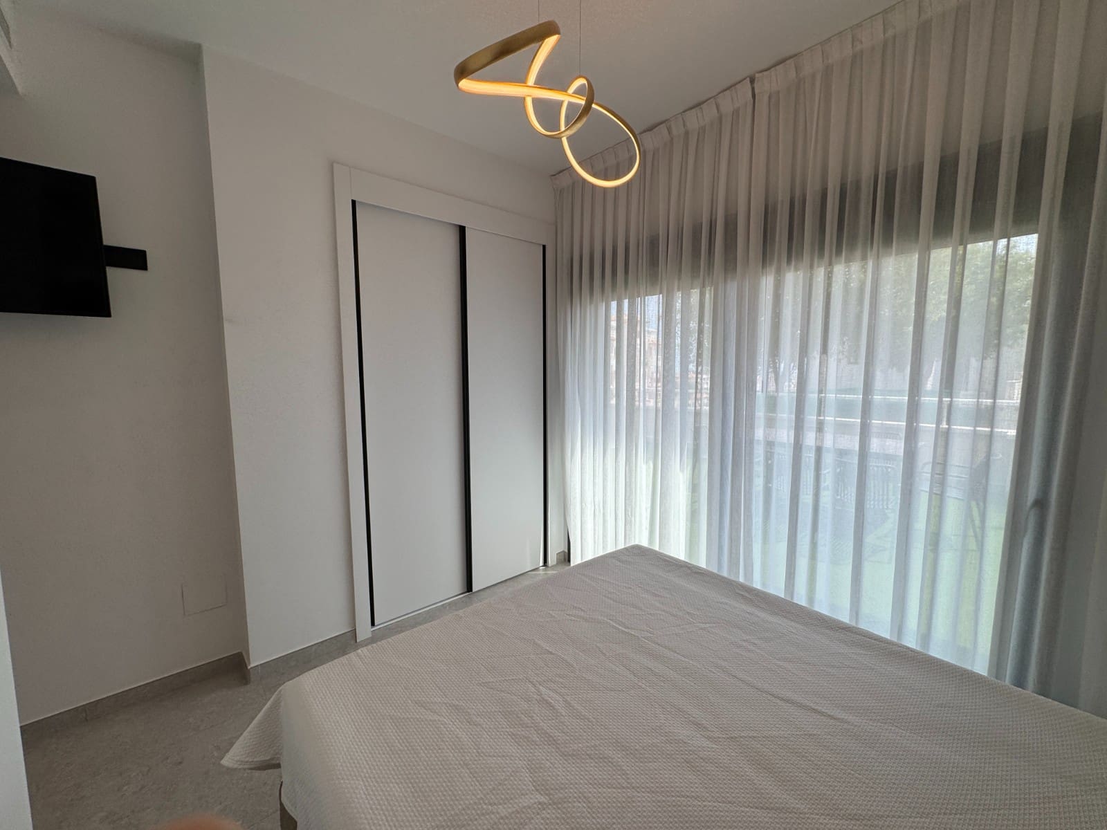 Apartamento de 3 habitaciones en Guardamar del Segura en venta con piscina - 399.000 € (Ref: 9891110)