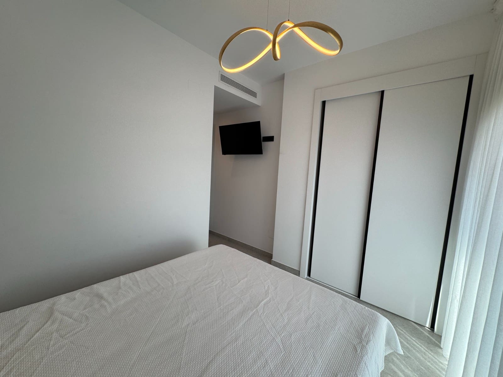 Apartamento de 3 habitaciones en Guardamar del Segura en venta con piscina - 399.000 € (Ref: 9891110)