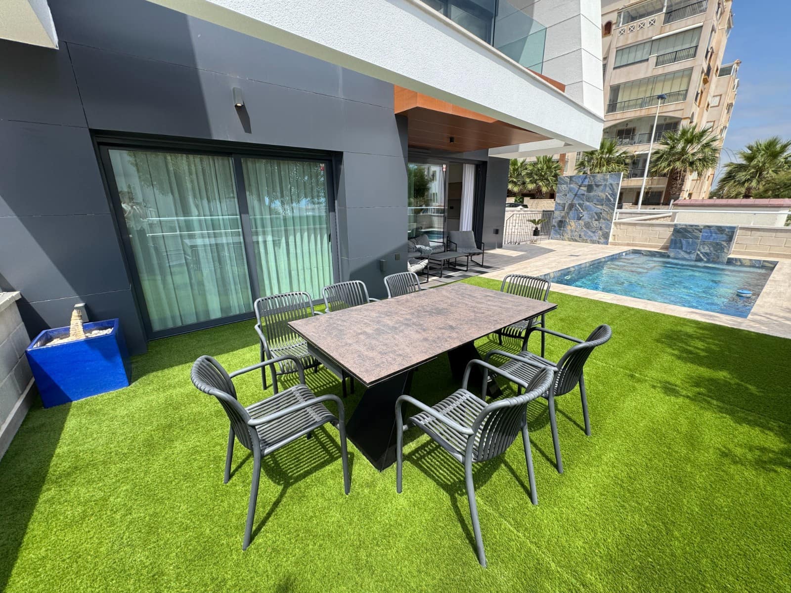 Apartamento de 3 habitaciones en Guardamar del Segura en venta con piscina - 399.000 € (Ref: 9891110)