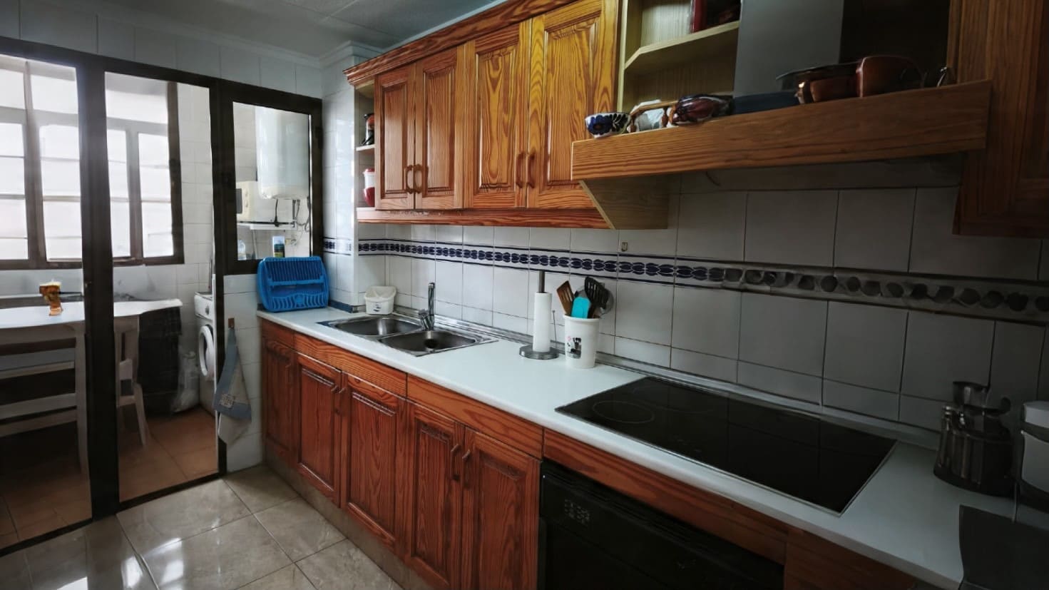 2 bedroom Apartment for sale in Guardamar del Segura with pool - € 189,900 (Ref: 9891363)
