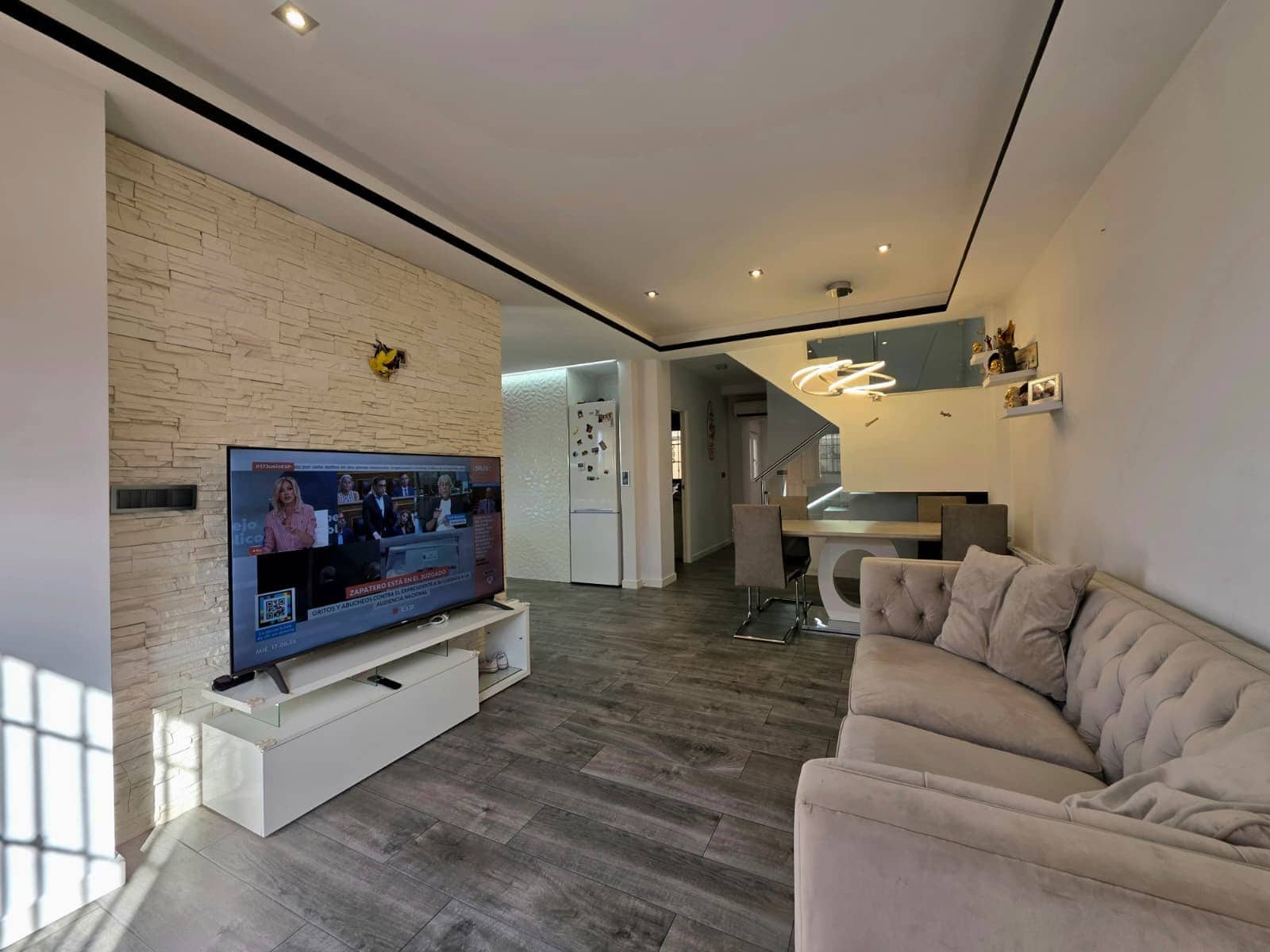 4 slaapkamer Villa te koop in Torrevieja met zwembad - € 299.000 (Ref: 9909784)