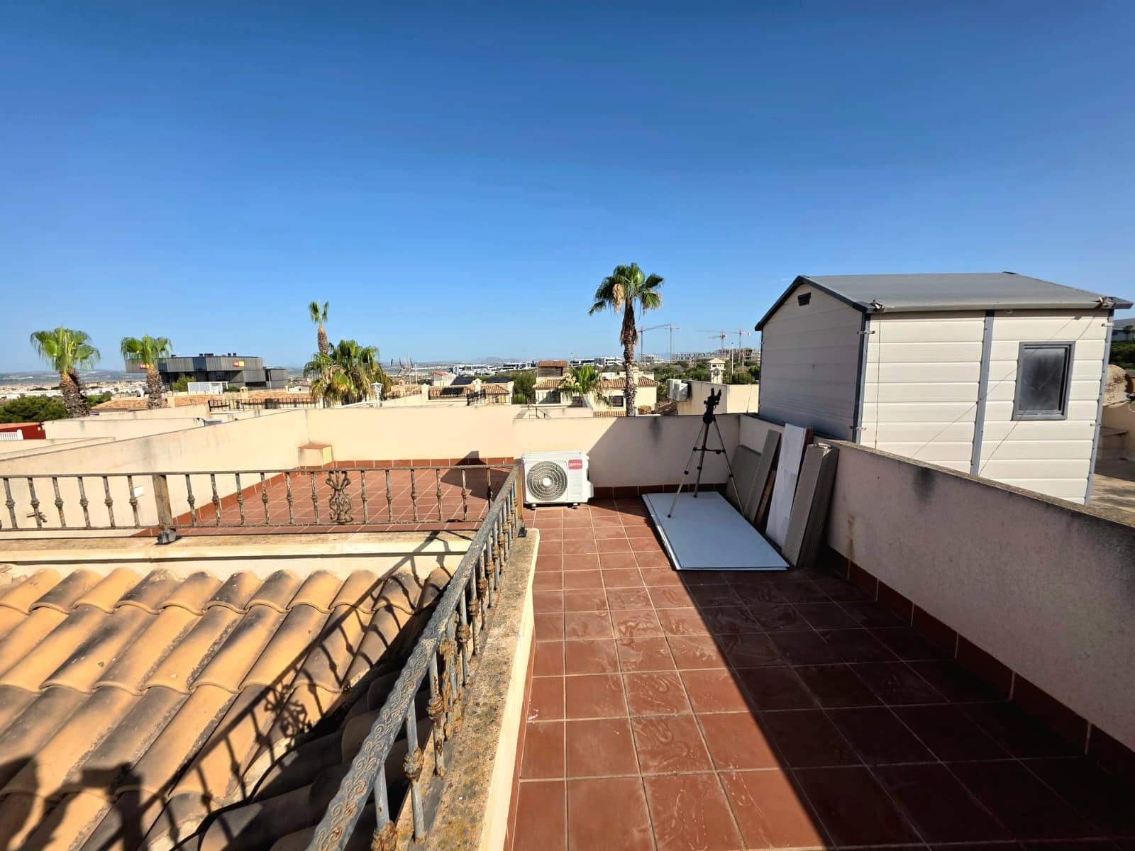 4 slaapkamer Villa te koop in Torrevieja met zwembad - € 299.000 (Ref: 9909784)