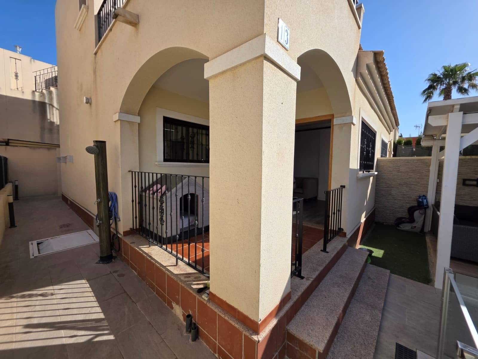 4 slaapkamer Villa te koop in Torrevieja met zwembad - € 299.000 (Ref: 9909784)