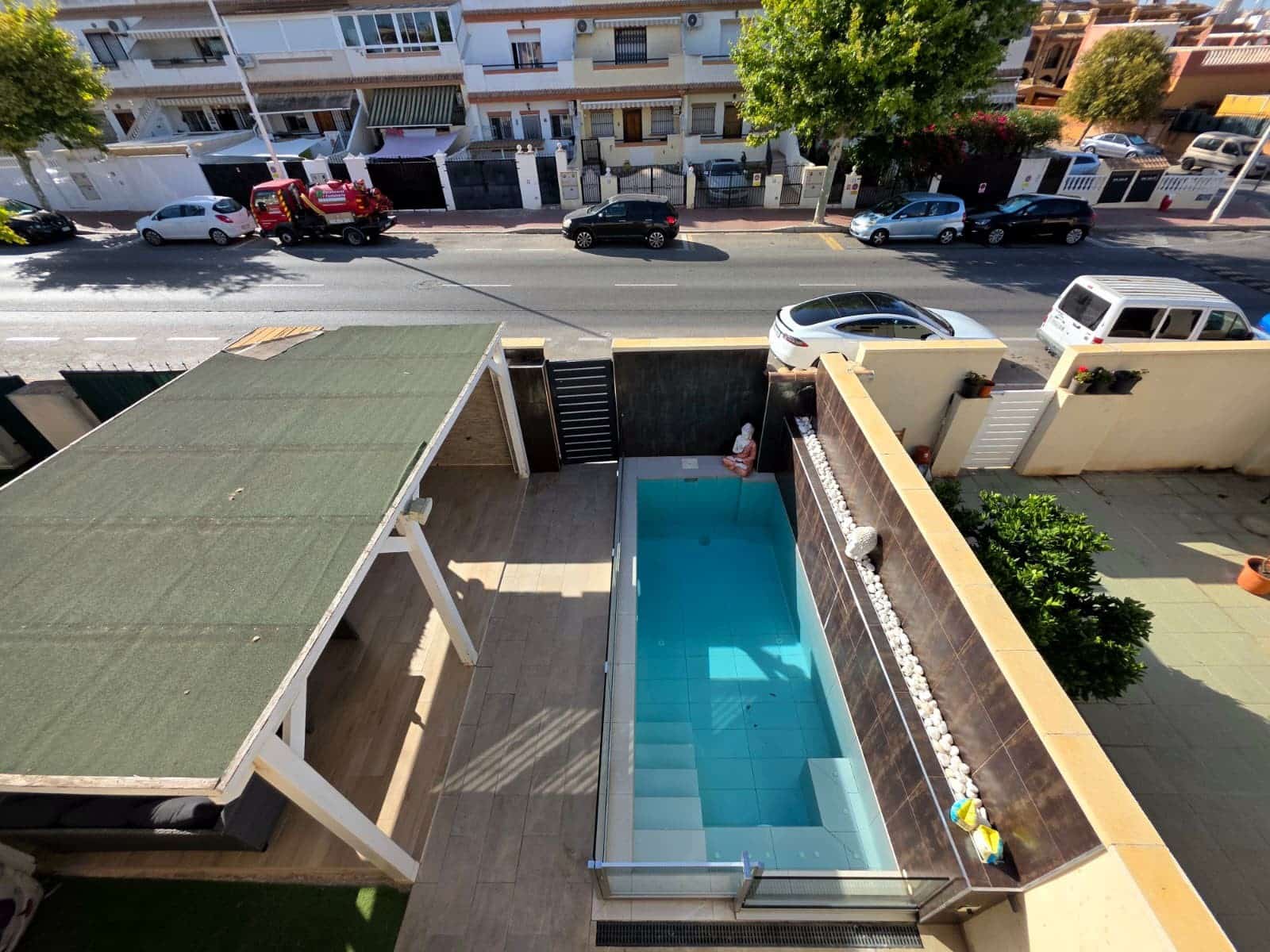 4 slaapkamer Villa te koop in Torrevieja met zwembad - € 299.000 (Ref: 9909784)