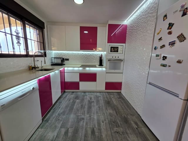 4 slaapkamer Villa te koop in Parque Acuático - Sector 25, Torrevieja met zwembad - € 299.000 (Ref: 9909784)