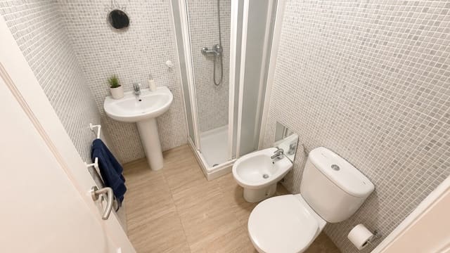 2 Zimmer Apartment zu verkaufen in Puerto Deportivo, Guardamar del Segura mit Pool - 174.900 € (Ref: 9911788)