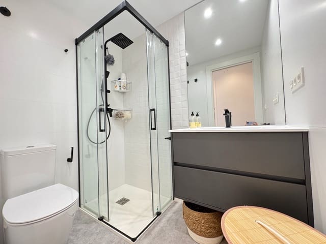 3 chambre Appartement à vendre à Guardamar Playa, Guardamar del Segura - 286 000 € (Ref: 9928519)