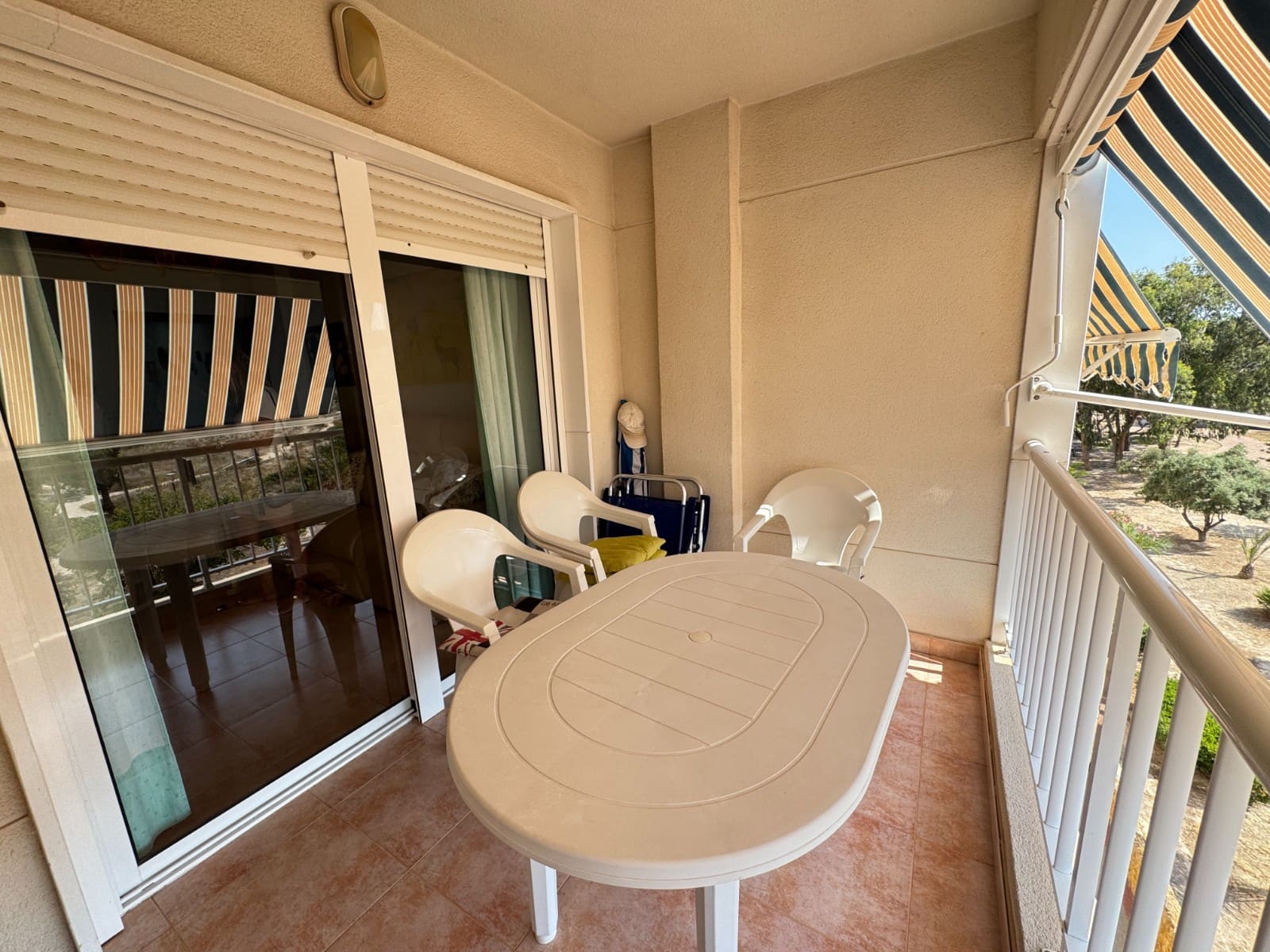 2 bedroom Apartment for sale in Guardamar del Segura with garage - € 190,000 (Ref: 9937331)