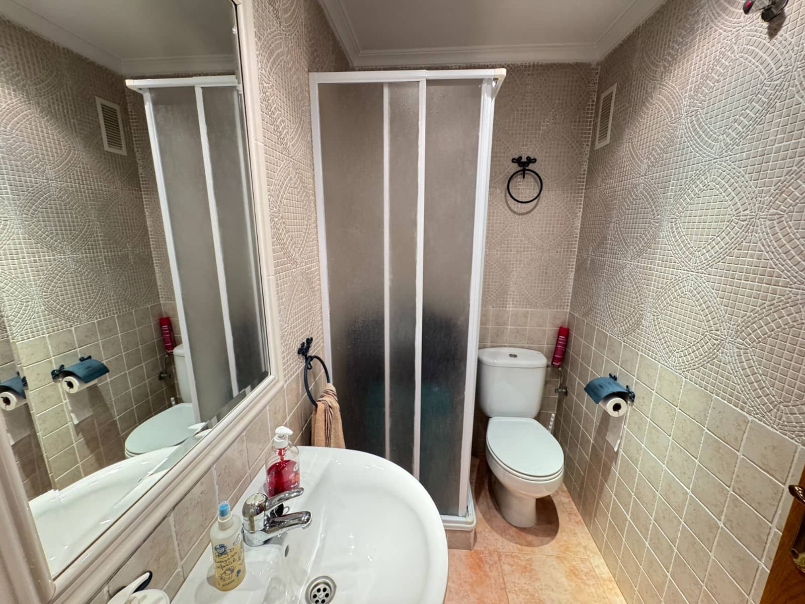 2 bedroom Apartment for sale in Guardamar del Segura with garage - € 190,000 (Ref: 9937331)