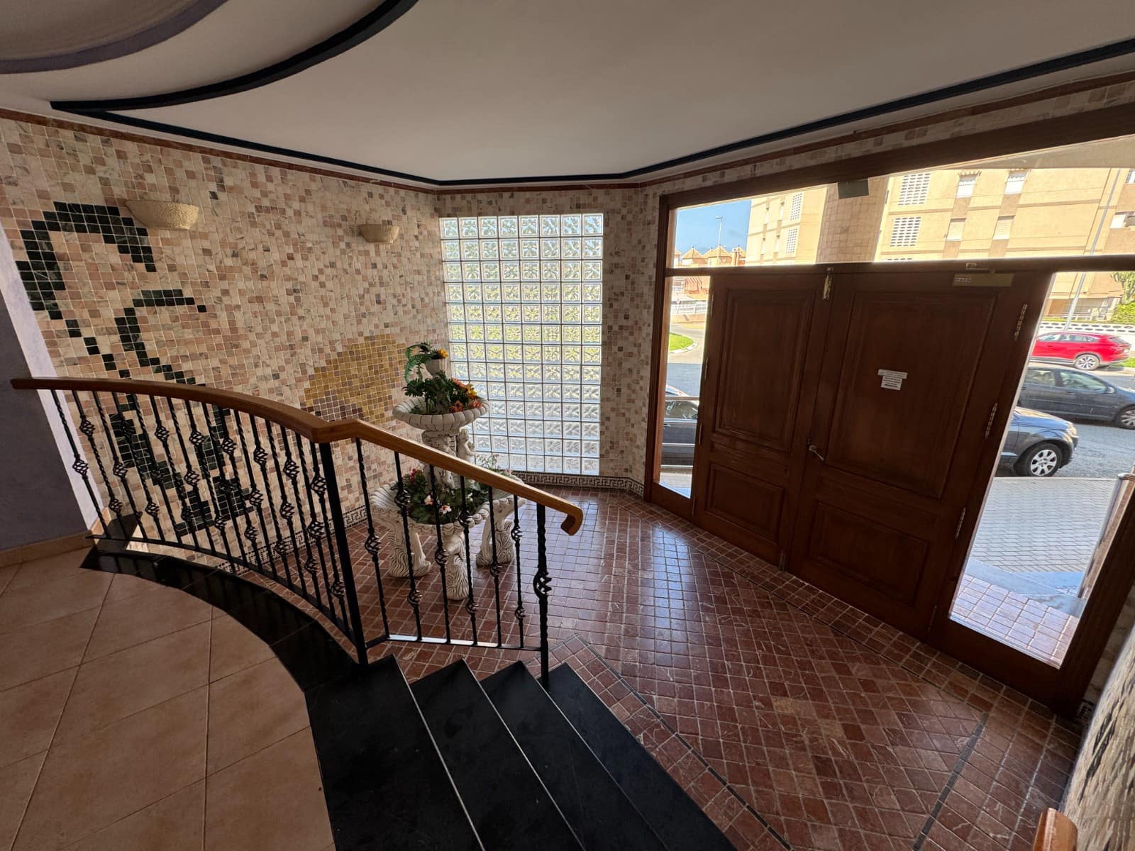 2 bedroom Apartment for sale in Guardamar del Segura with garage - € 190,000 (Ref: 9937331)