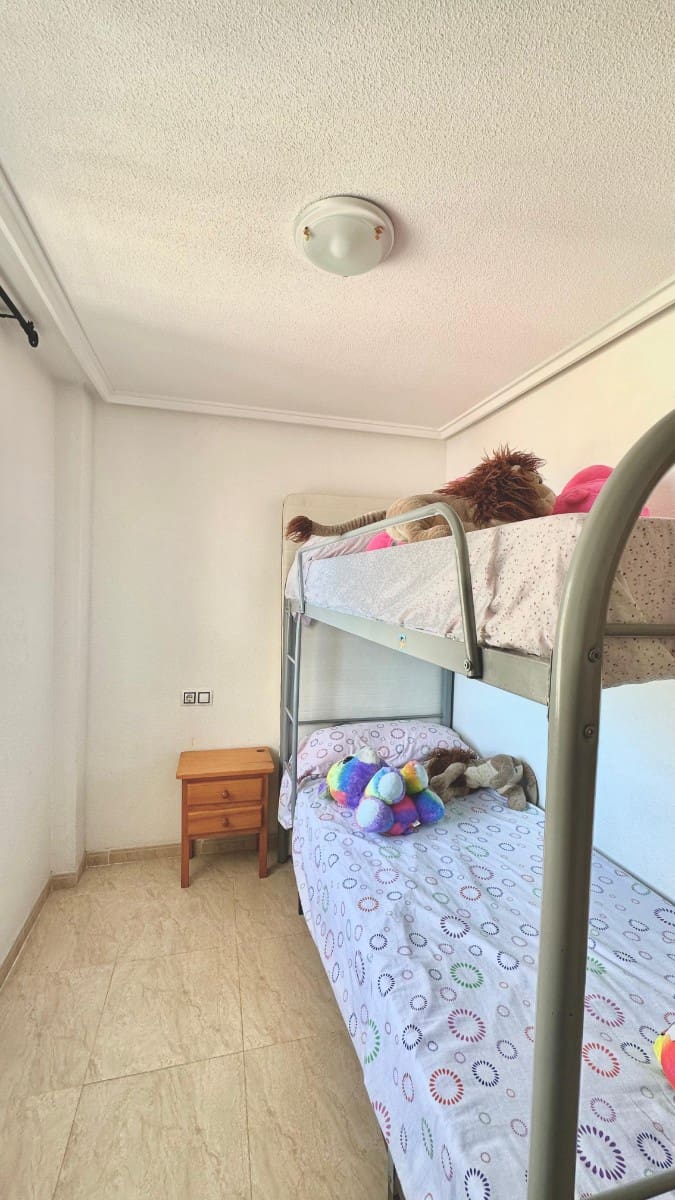 2 Zimmer Apartment zu verkaufen in Torrevieja - 112.000 € (Ref: 9950226)