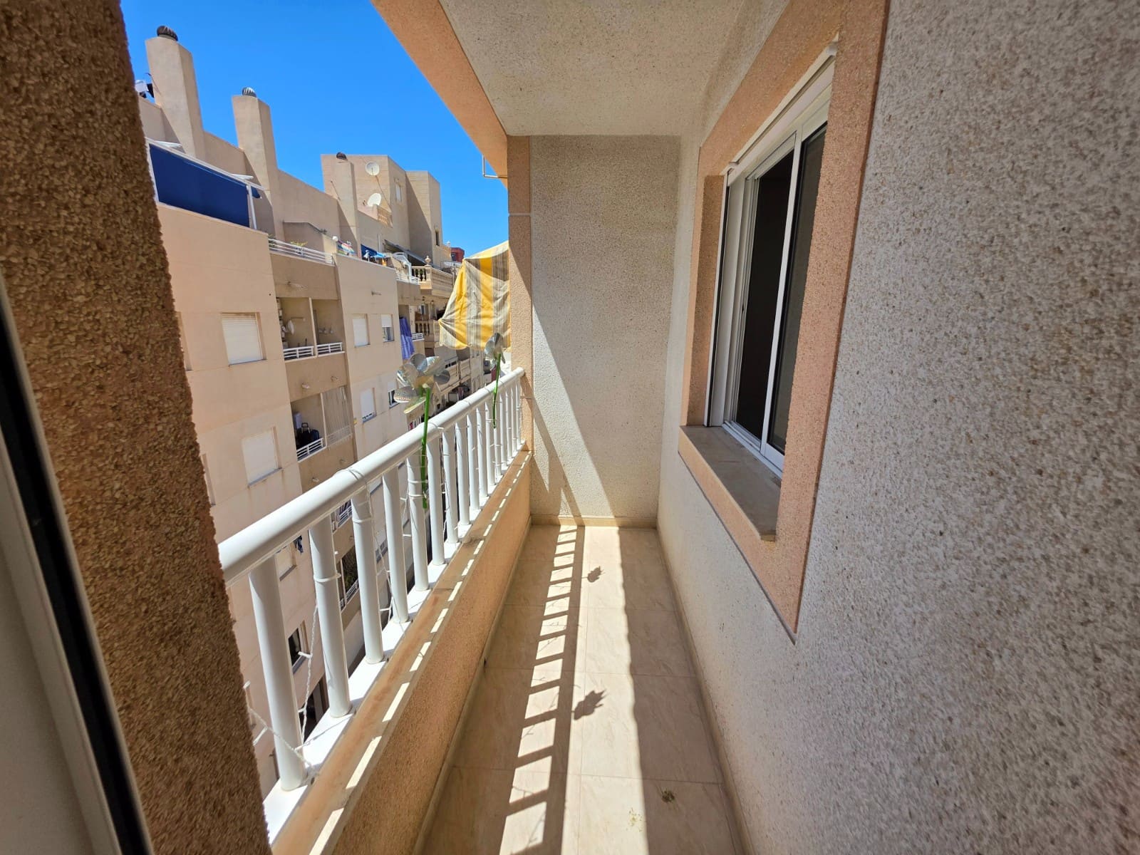 2 Zimmer Apartment zu verkaufen in Torrevieja - 112.000 € (Ref: 9950226)
