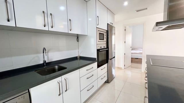 2 soveværelse Lejlighed til salg i Villamartin, Orihuela med swimmingpool - € 275.000 (Ref: 9985566)
