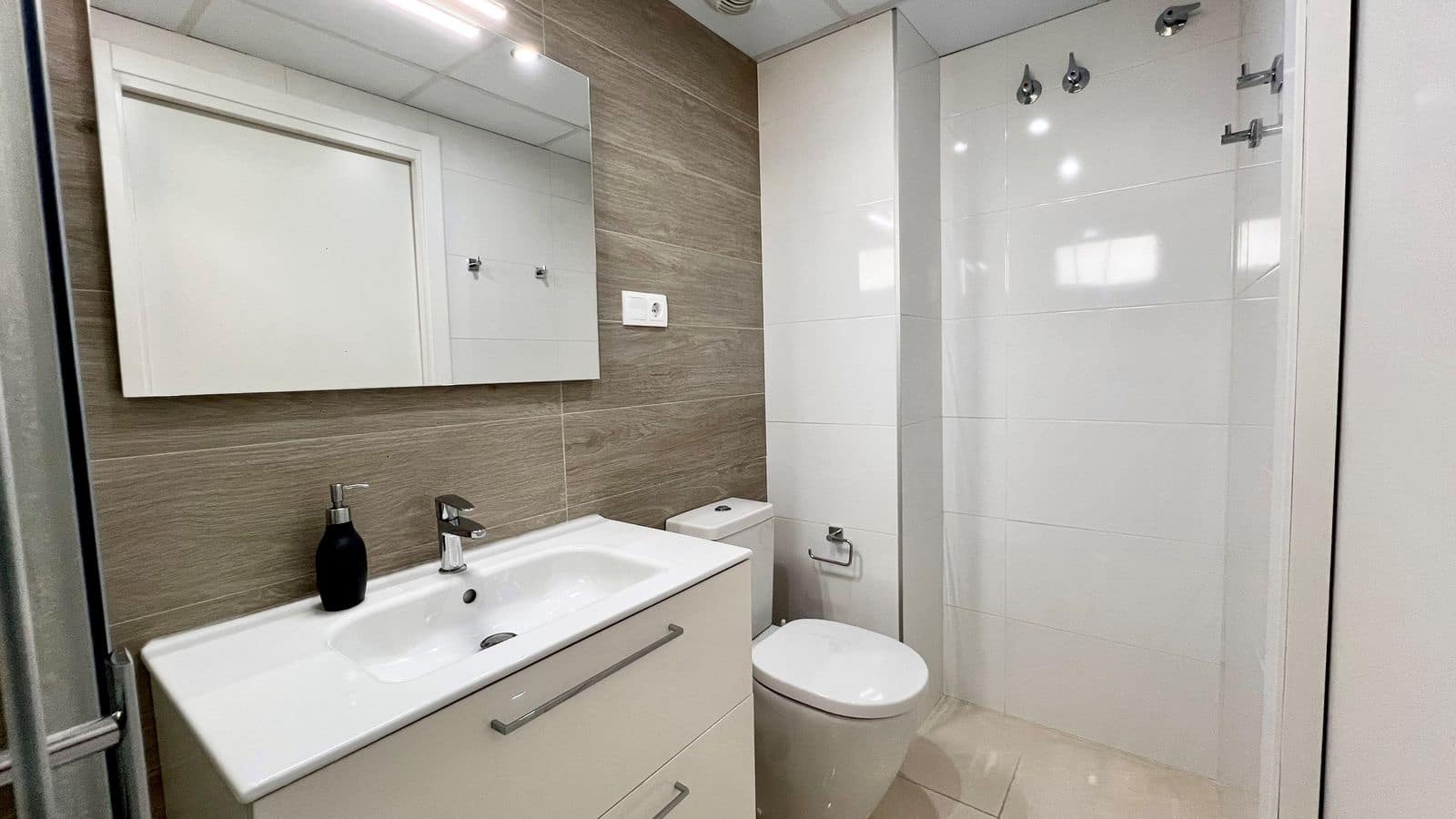 2 camera da letto Appartamento in vendita in Villamartin con piscina - 275.000 € (Rif: 9985566)