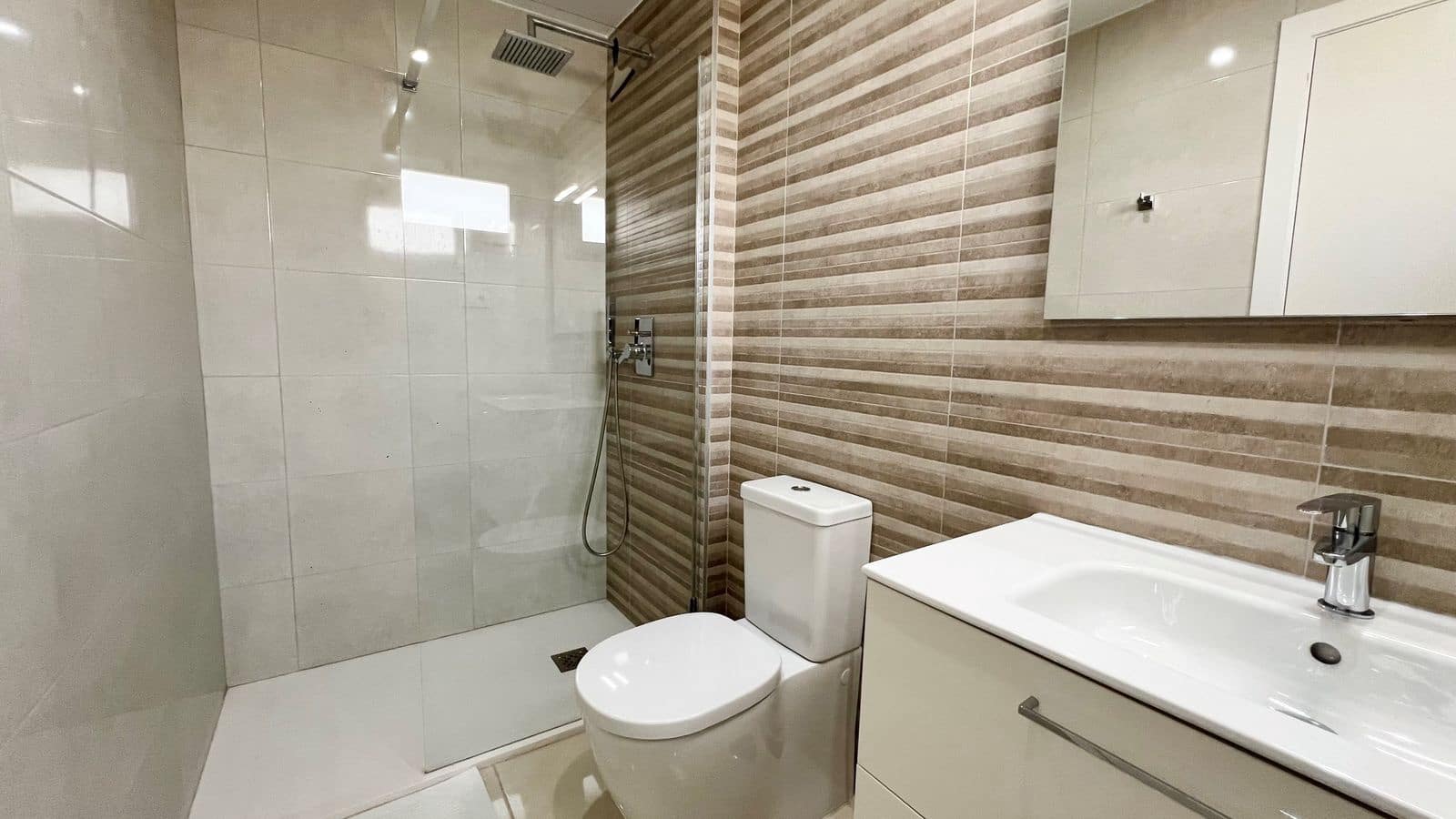 2 camera da letto Appartamento in vendita in Villamartin con piscina - 275.000 € (Rif: 9985566)