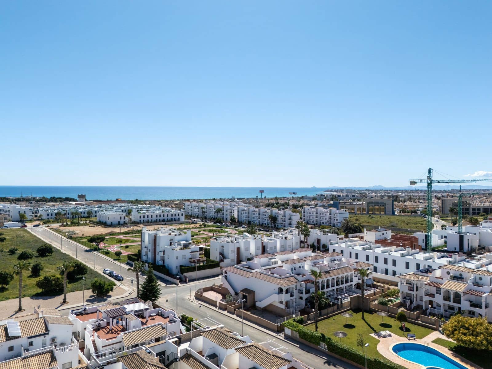2 makuuhuone Omakotitalo myytävänä paikassa Orihuela Costa mukana uima-altaan - 189 500 € (Ref: 9991908)